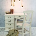 drevený písací stôl biely rustikálny