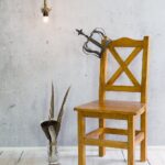 drevena krížova stolička