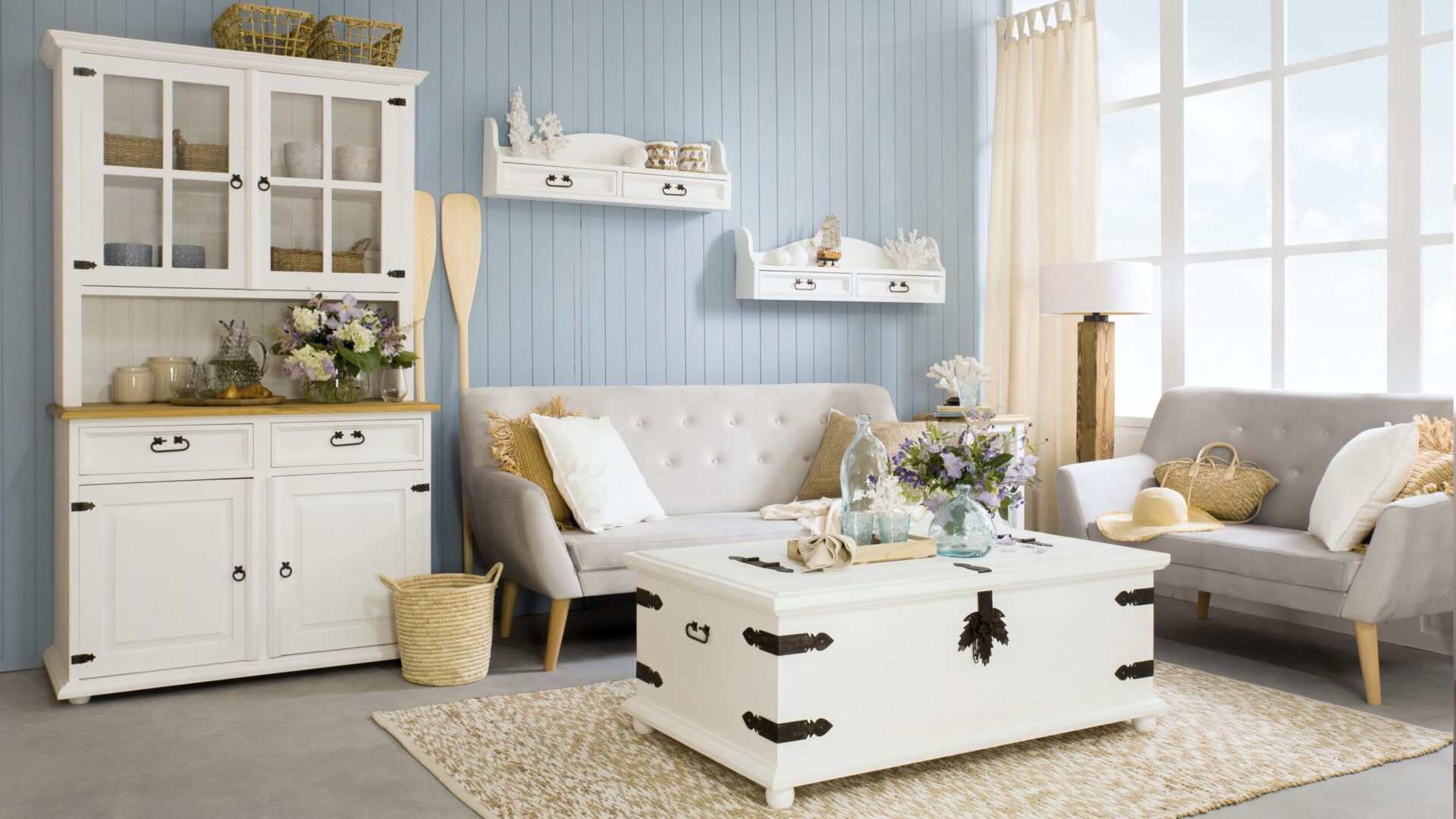 biely retro nábytok do obývačky