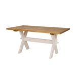 drevený borovicový stôl