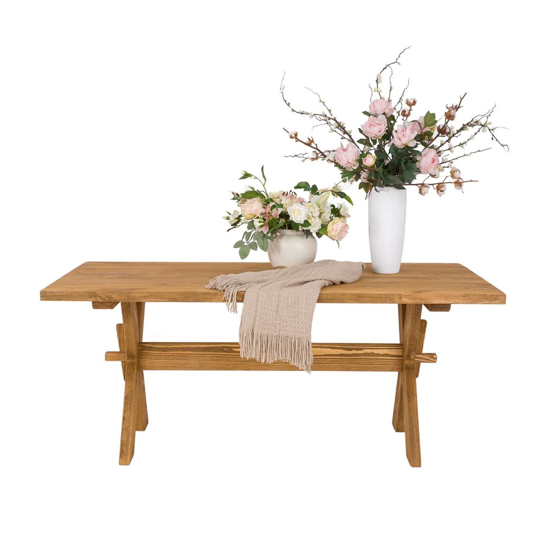 drevený stôl do jedálne